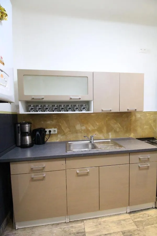 דירה וינה Private Quad Bedroom With Bathroom Rf3
